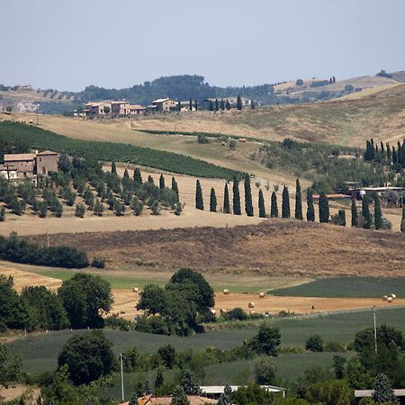 Agriturismo Podere Olivello In Val D'Orcia Монтальчино Экстерьер фото