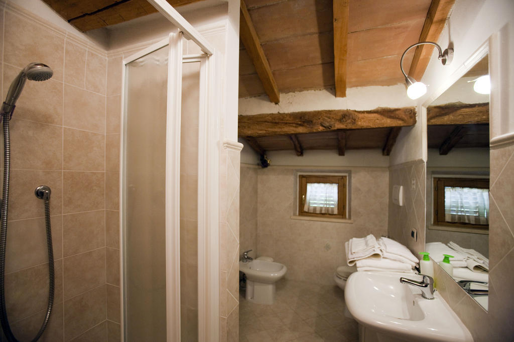 Agriturismo Podere Olivello In Val D'Orcia Монтальчино Номер фото